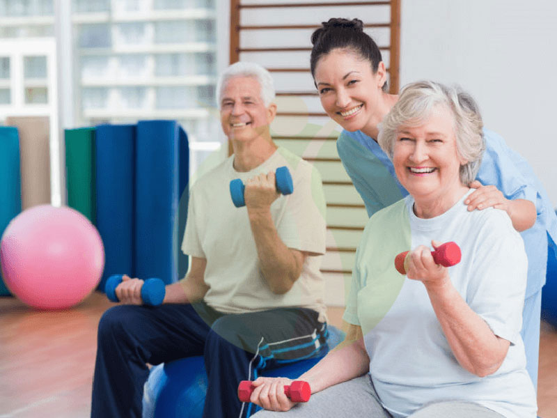 متخصص پزشکی ورزشی برای سالمندان چه کار می کند؟